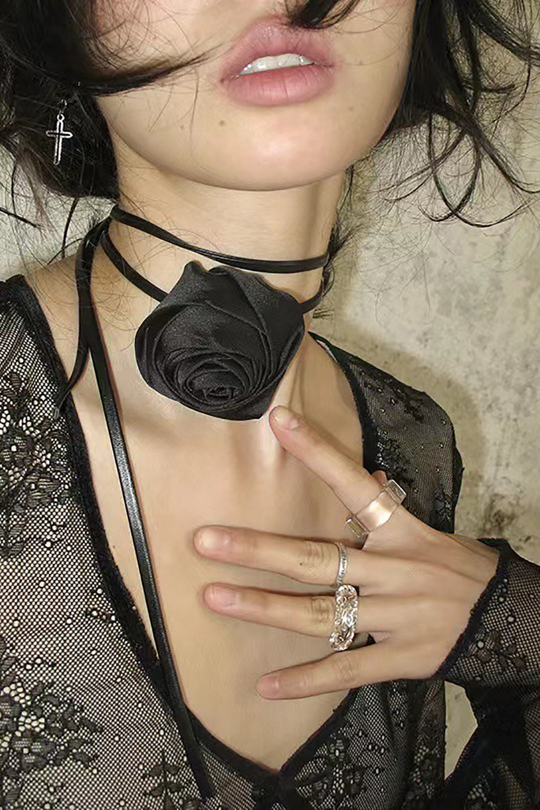 3D Rose Choker