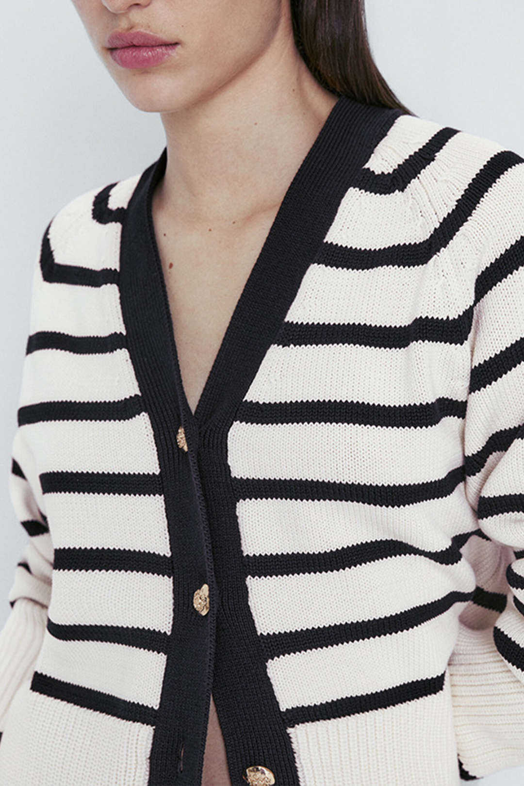 Contrast Stripe V-neck Knit Cardigan