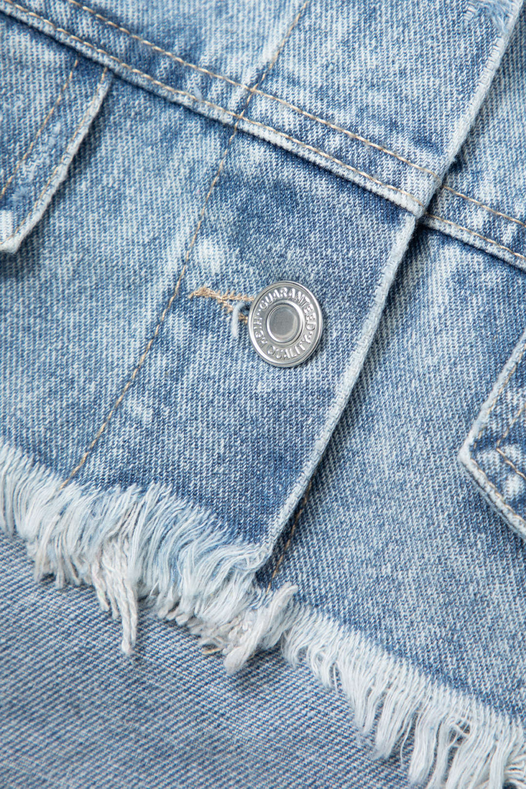 Frayed Button Crop Denim Jacket