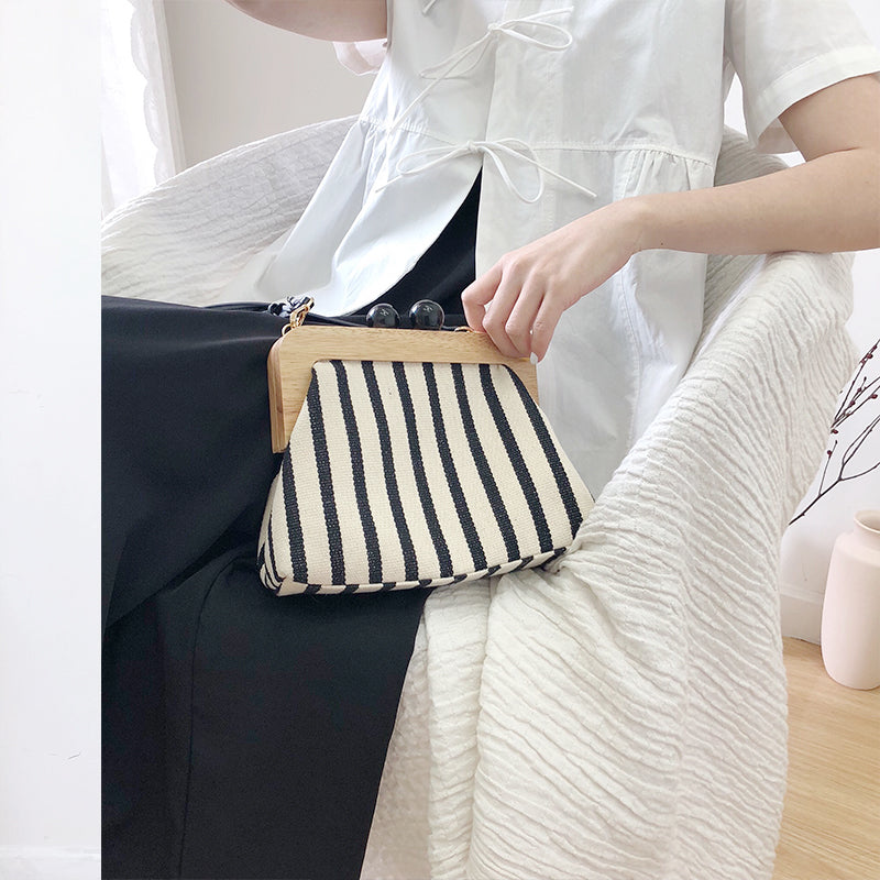 Amelia Wooden Clip Shell Clutch Bag