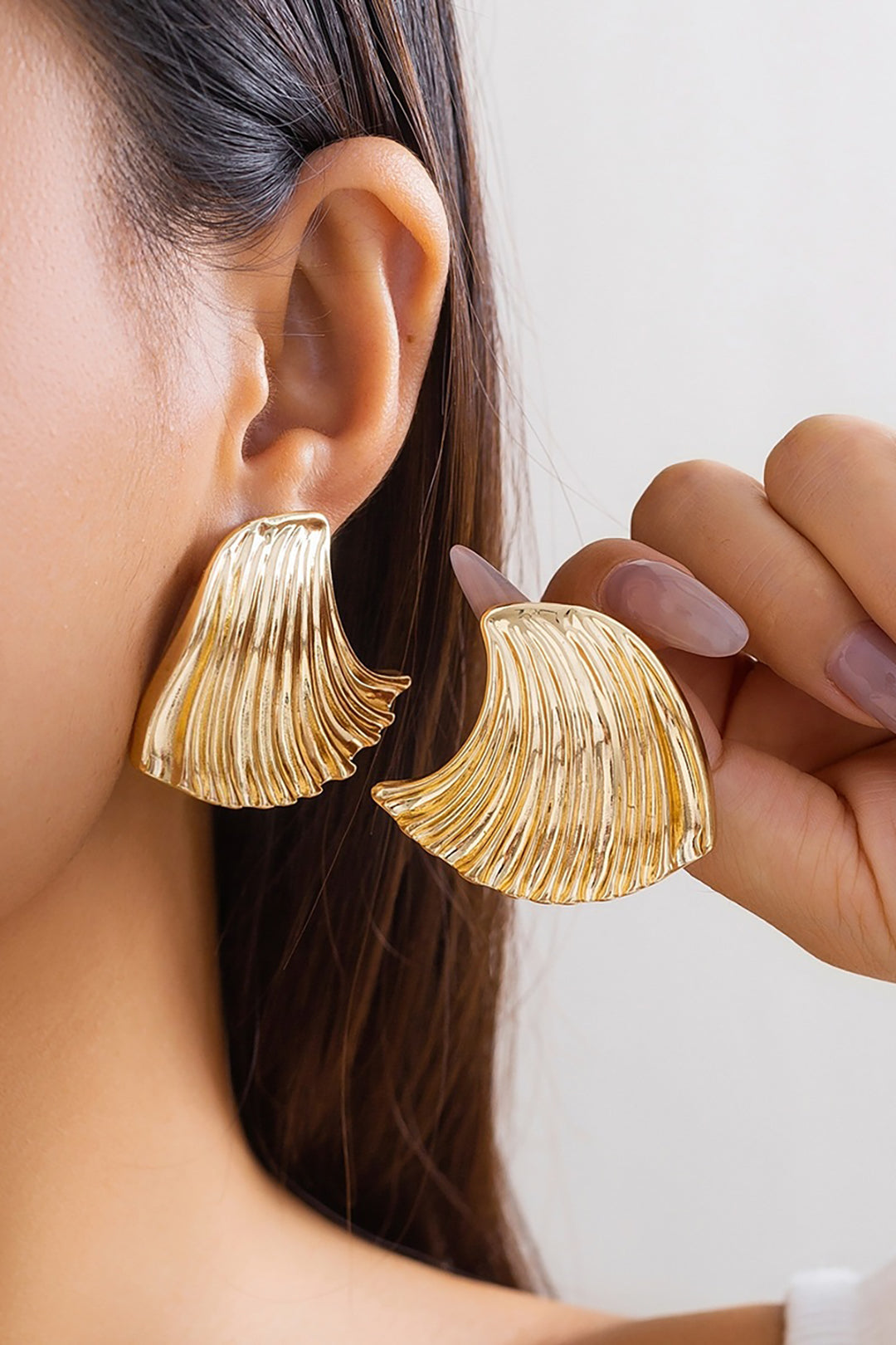 Metal Shell Decor Earrings